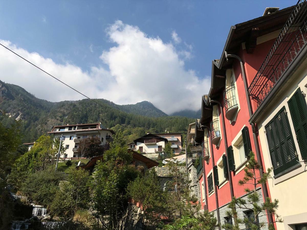 Residence Milcar Chiesa in Valmalenco Bagian luar foto